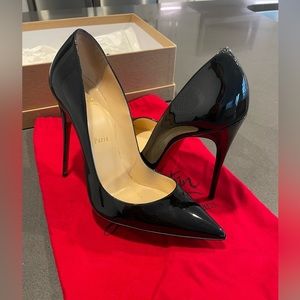 “So Kate” Christian Louboutin Pumps Sz 39